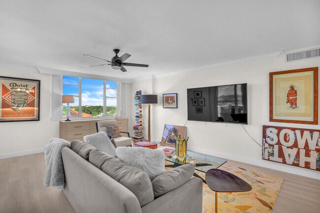 Building Photo - 2800 N Flagler Dr