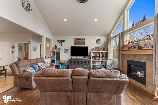 Building Photo - 4051 E Birch View Dr