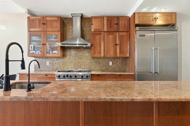 Building Photo - 81 Montgomery St