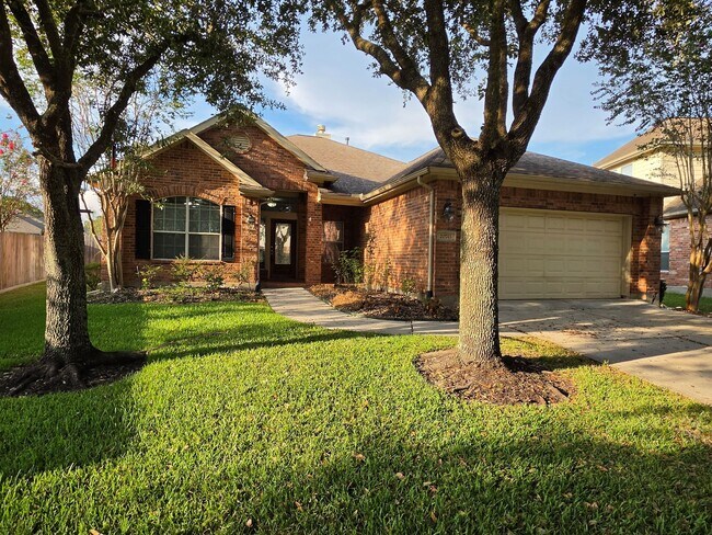 Building Photo - 20743 Oakhurst Meadows Dr