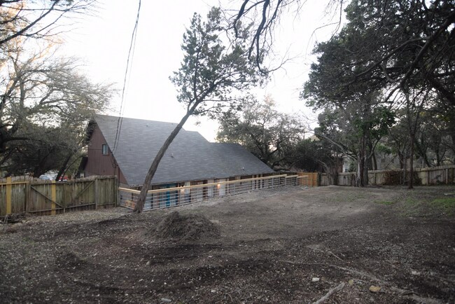 Building Photo - 820 Cedar Ridge Dr