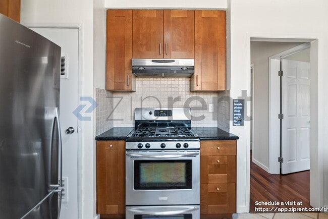 Building Photo - 908 40th St