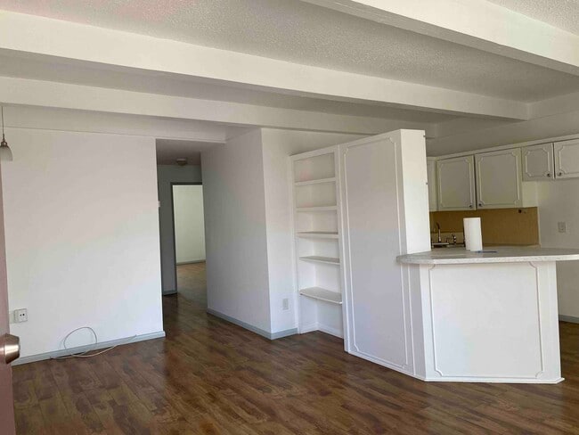 Living Room - 1640 N Hobart Blvd