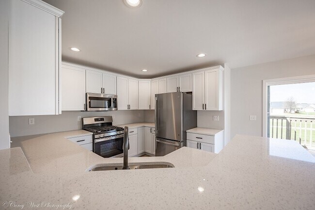 Building Photo - 2217 Concord Dr