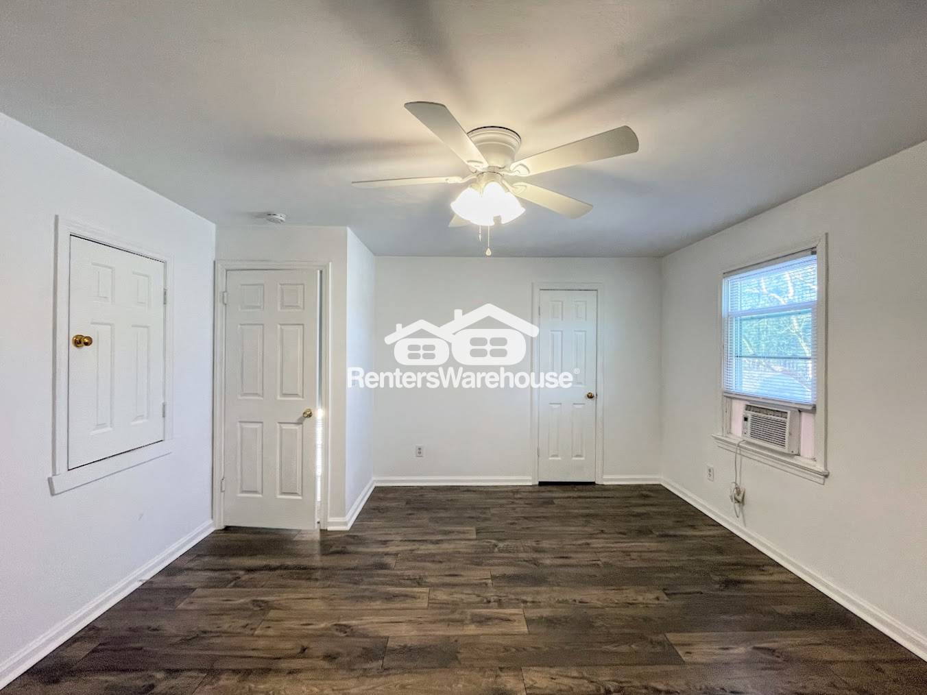 Building Photo - 411 Linkenborough Dr