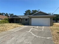 Building Photo - 18844 Deer Hollow Rd