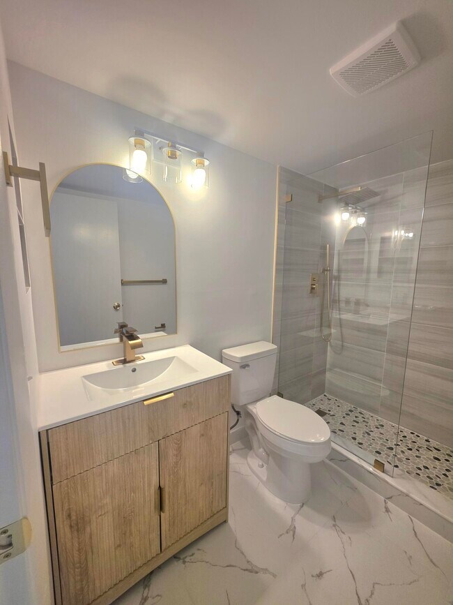 Building Photo - 205 Foxtail Dr