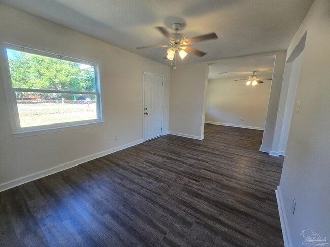 Building Photo - 517 Chaseville St