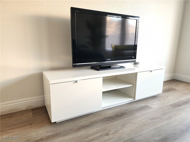 Building Photo - 7624 Glorietta Bay Ct