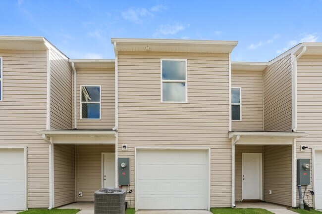 Building Photo - 291 Century Dr