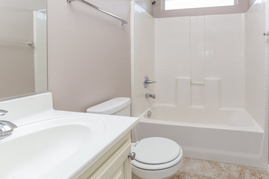 Building Photo - 944 Lucky Bamboo Dr