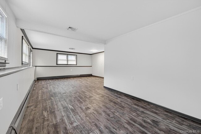 Building Photo - 9 Bay Beach Ave