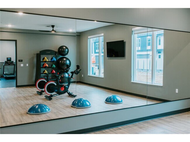 Building Photo - 15350 105th Ave N