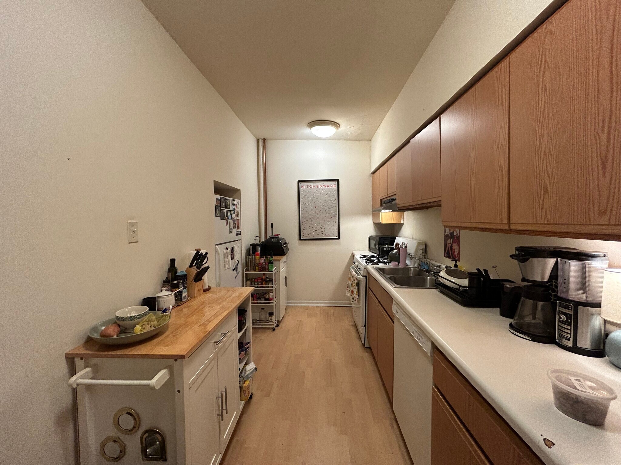 Building Photo - 2554 W Eastwood Ave
