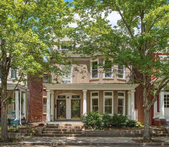 Building Photo - Swanky 2000 sf duplex in the heart of Church Hill