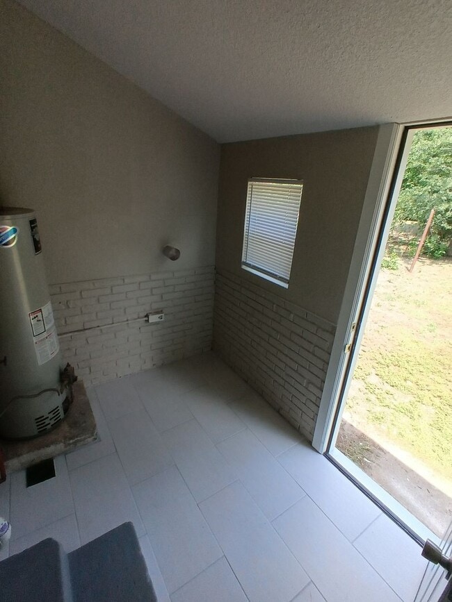 Building Photo - It's ready! New Remodel