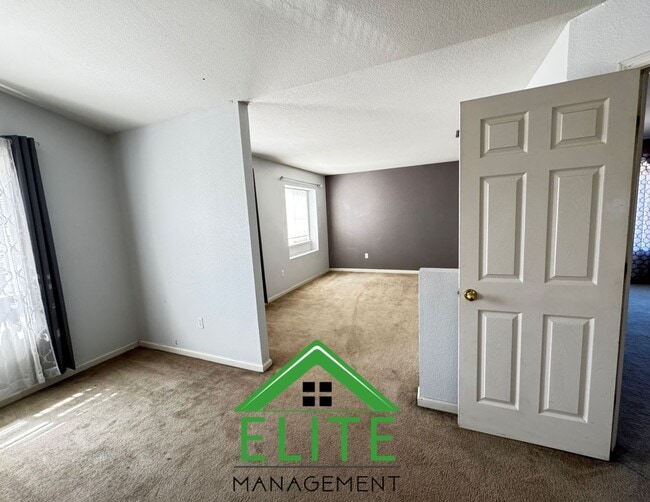 Building Photo - Home Located in the Highly Sought-after No...
