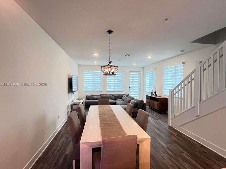 Building Photo - 10229 NW 64th Ter