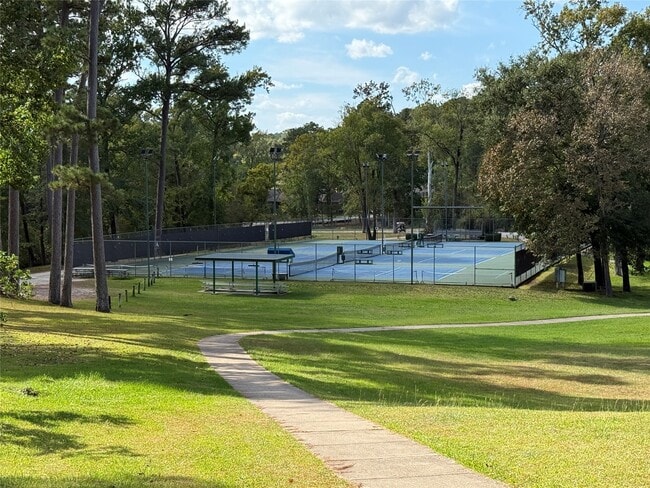 Building Photo - 16 Golf Vw Mnr