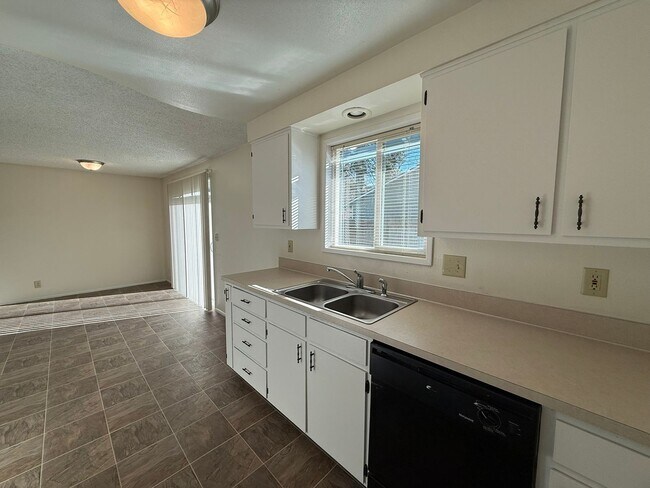 Building Photo - 6374f