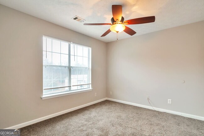 Building Photo - 5901 Valley Green Rd