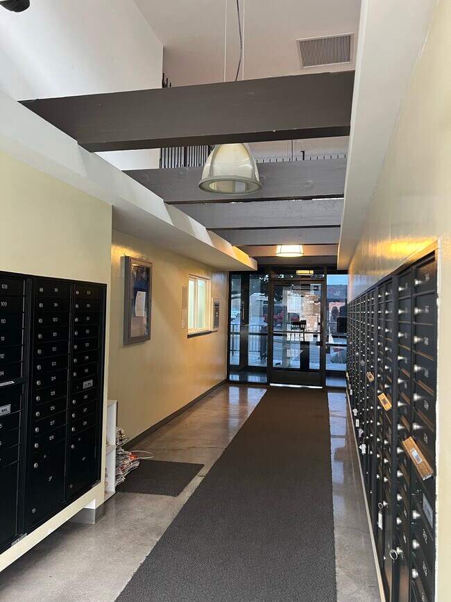 Building Photo - 5585 E Pacific Coast Hwy