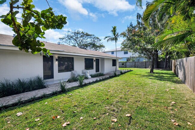 Building Photo - 2894 Florida Blvd