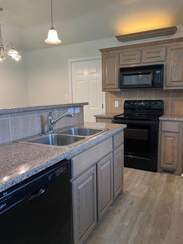 Building Photo - 1712 Willow Wood Dr