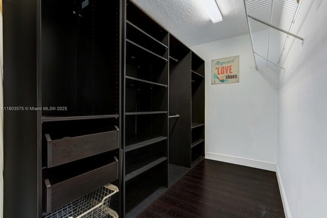 Building Photo - 2727 Treasure Cove Cir