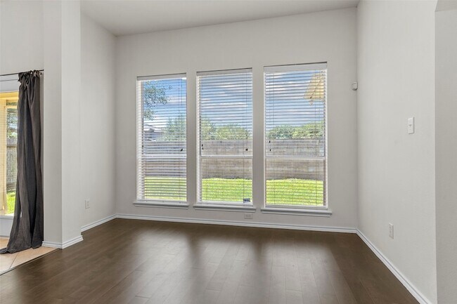 Building Photo - 11047 Pierce Valley Dr