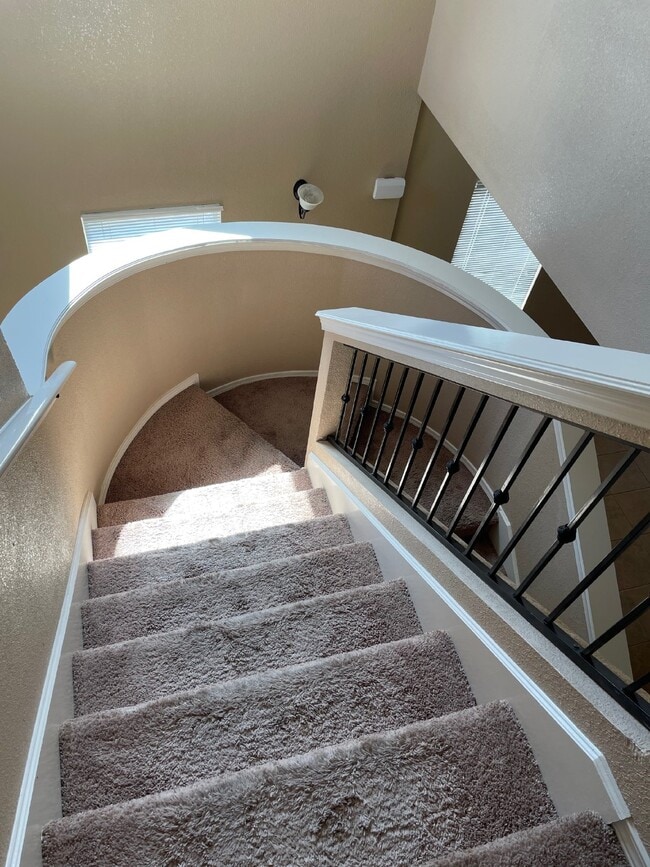 Building Photo - 12960 Cozy Cove Ave