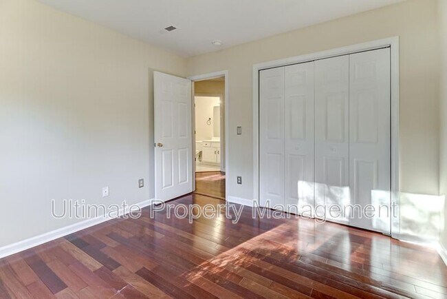 Building Photo - 105 Southern Magnolia Ct