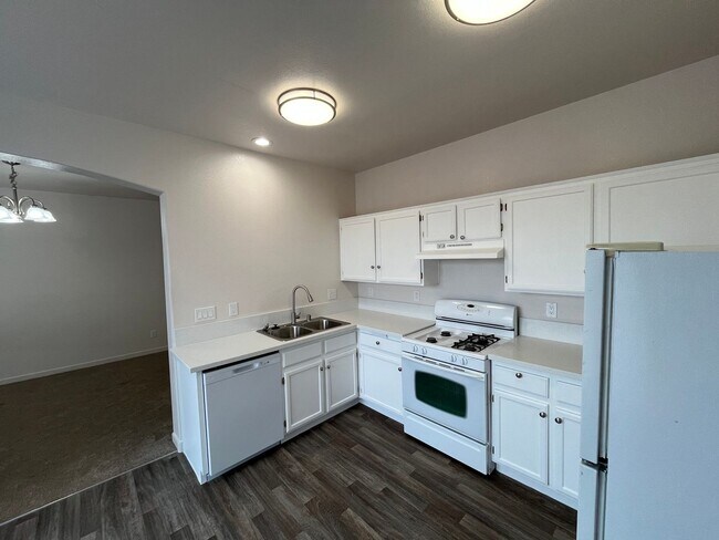 Building Photo - Remodeled Home for Rent