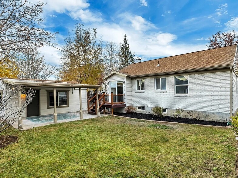 Building Photo - 2590 E 2100 S