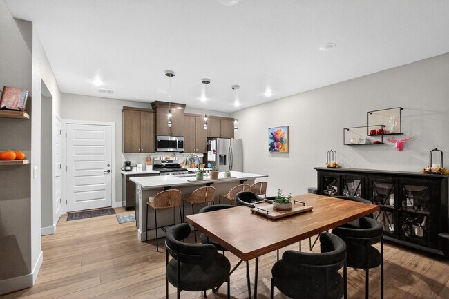 Building Photo - 16370 Alzere Pl