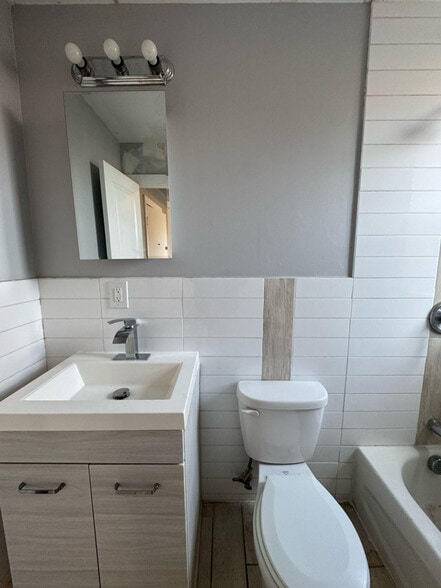 Primary Photo - 618 S Orange Ave