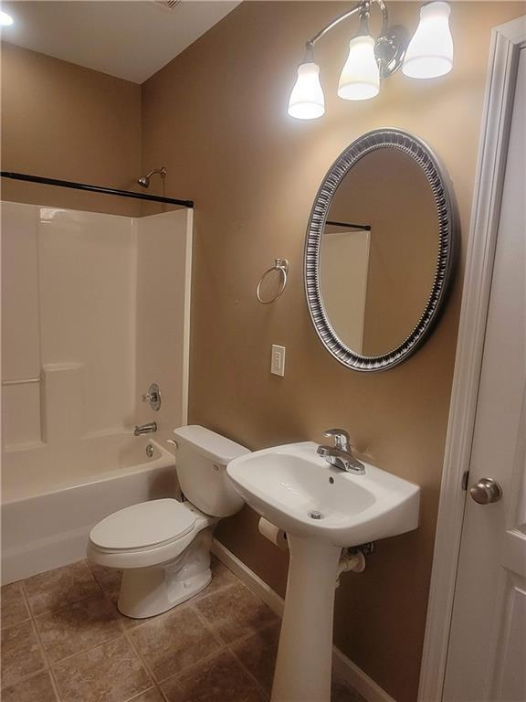 Building Photo - 5555 Holly Springs Dr