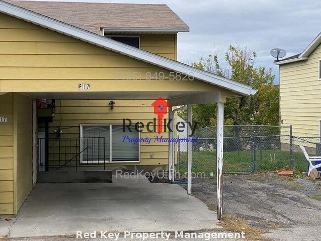 Building Photo - E Smelter Rd Duplex