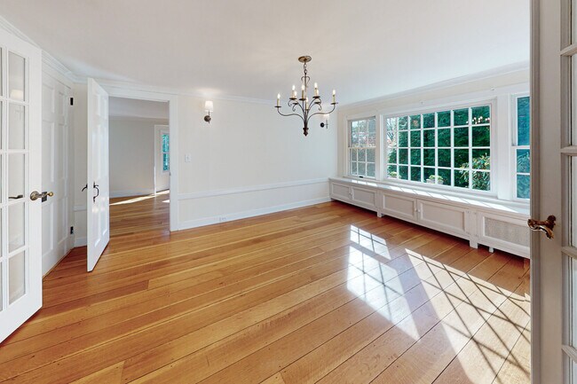 Building Photo - 88 5 Mile River Rd