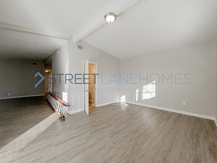 Building Photo - 8314 Sagewood Ln