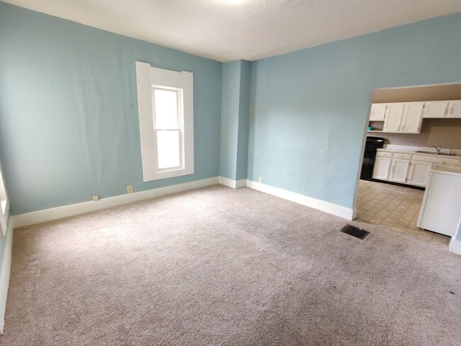 Building Photo - 3-113 N Tompkins St