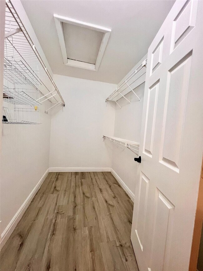 Building Photo - 12269 Royal Palm Blvd