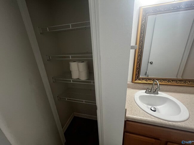 Building Photo - 163 Sagebrook Dr