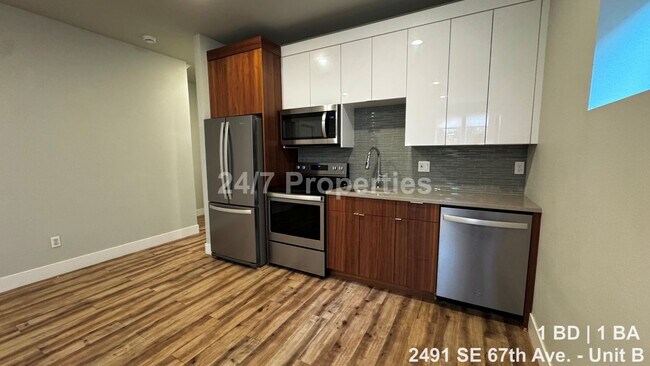 Building Photo - 2025-2491MF