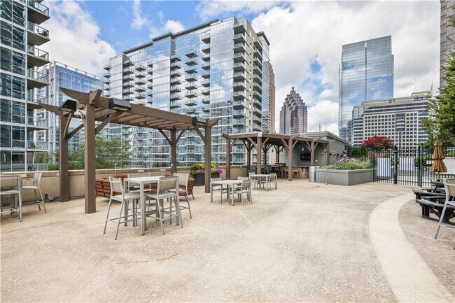 Building Photo - 1080 Peachtree St NE