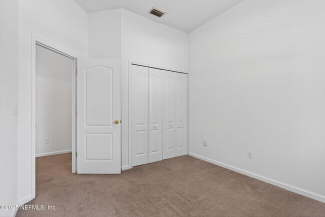 Building Photo - 872 Collinswood Dr