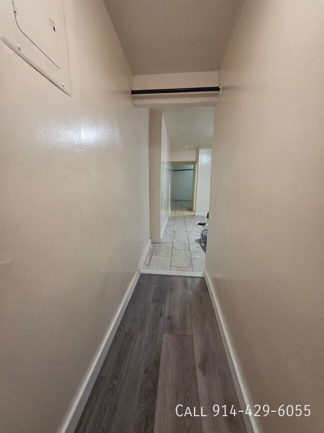 Building Photo - 258 Woodworth Ave