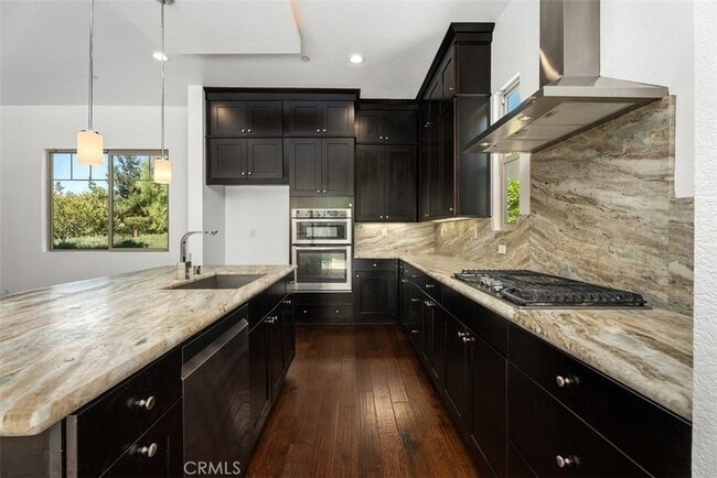 Building Photo - 123 Interval