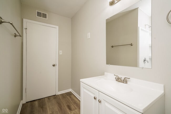 Building Photo - 3428 N Riley Ave