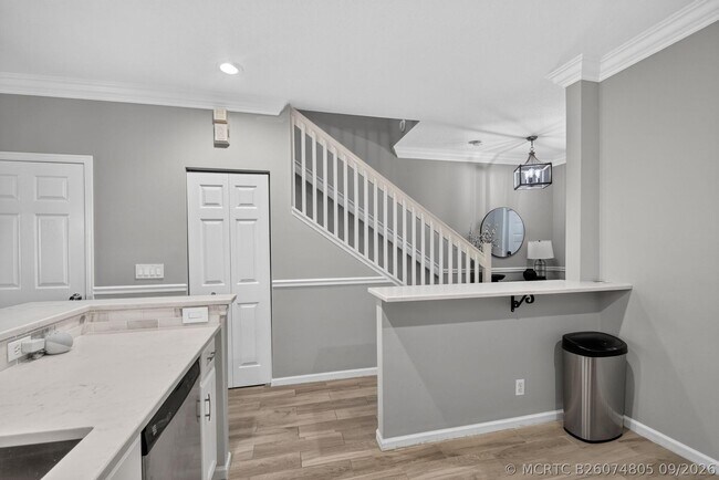 Building Photo - 8093 Briantea Dr